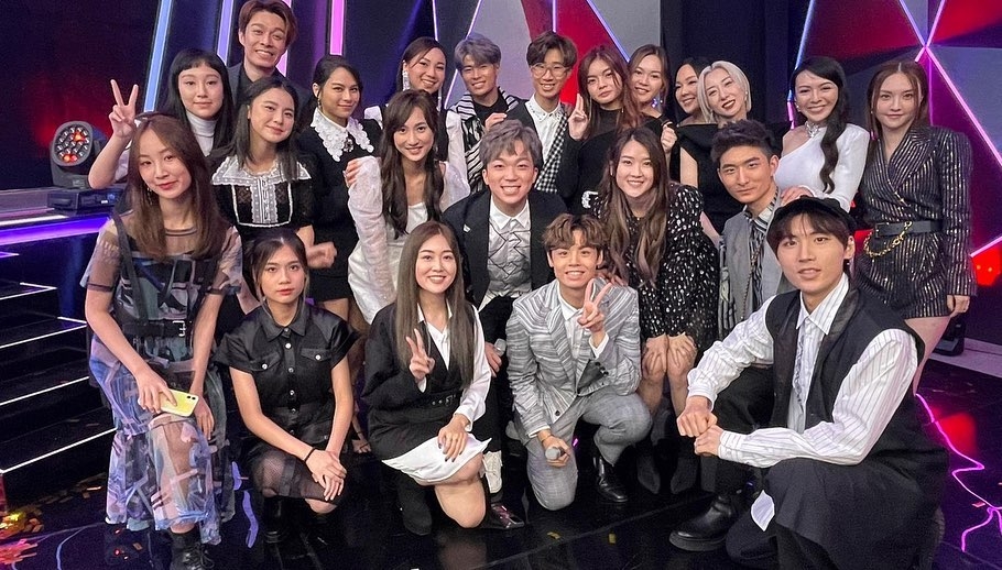 有報道指電影公司有意搵TVB最近大熱節目《聲夢傳奇》嘅女學員參演