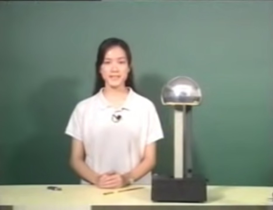 參選港姐之前簡慕華仲出演過教育電視物理科節目