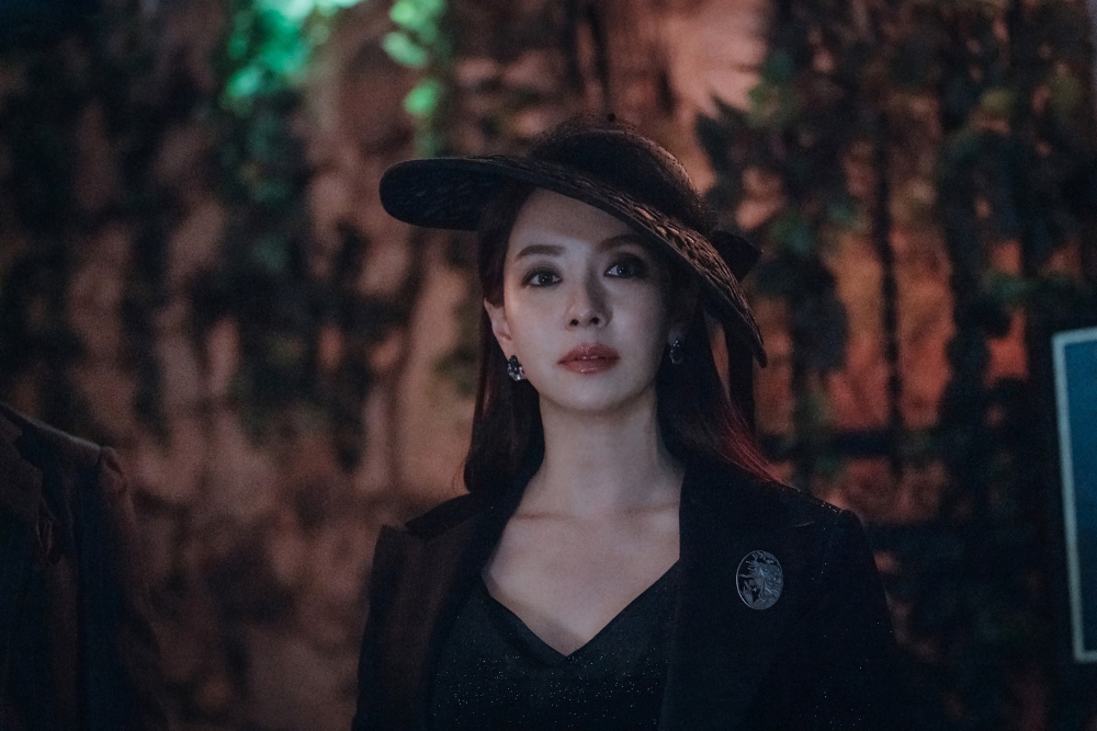 宋智孝的魔女社長造型超靚,造型華麗多變!