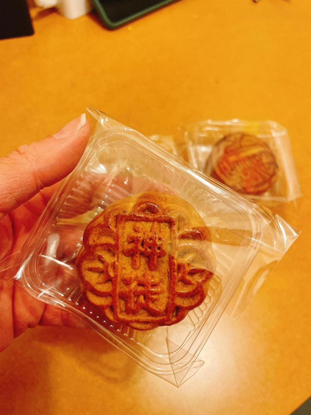 除了姜糖月餅，還有神徒月餅。