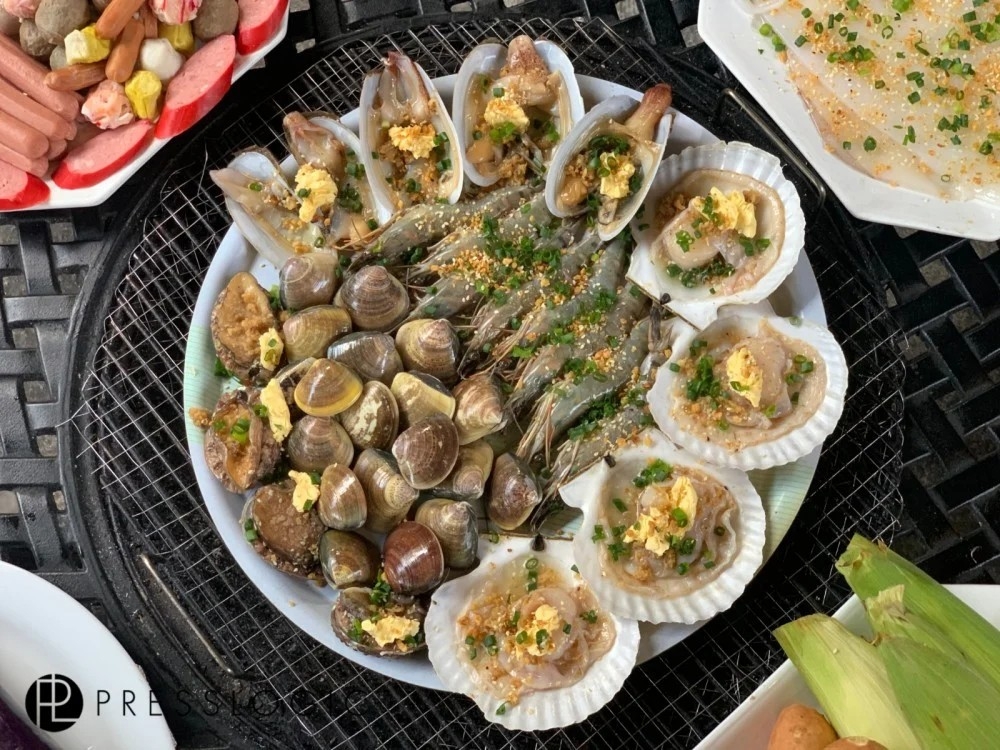 秘密花園燒烤場的海鮮套餐。