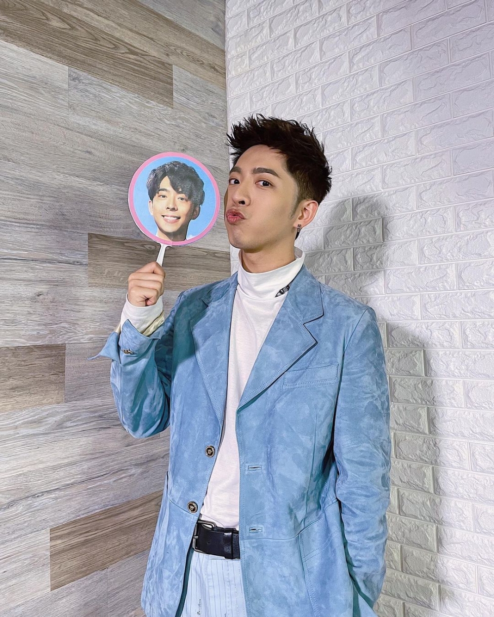 呂爵安 IG