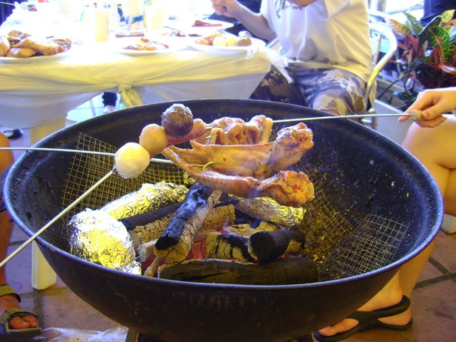 在西貢海灣會燒烤會所Beach BBQ King必試6款口味的燒雞翼!