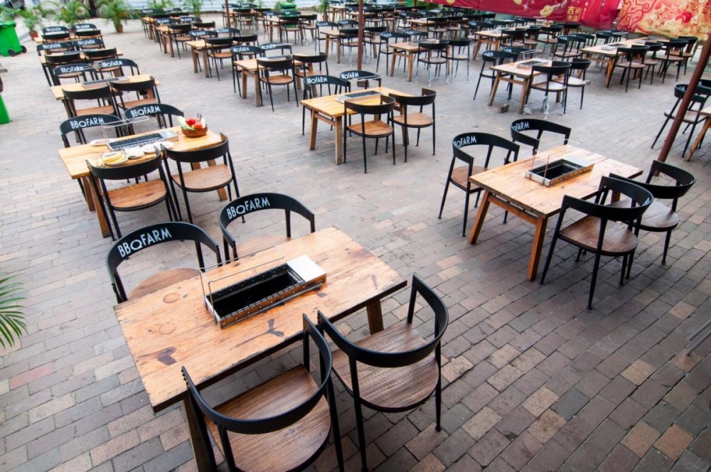 汀角灣燒烤農莊的座位非常寬敞。