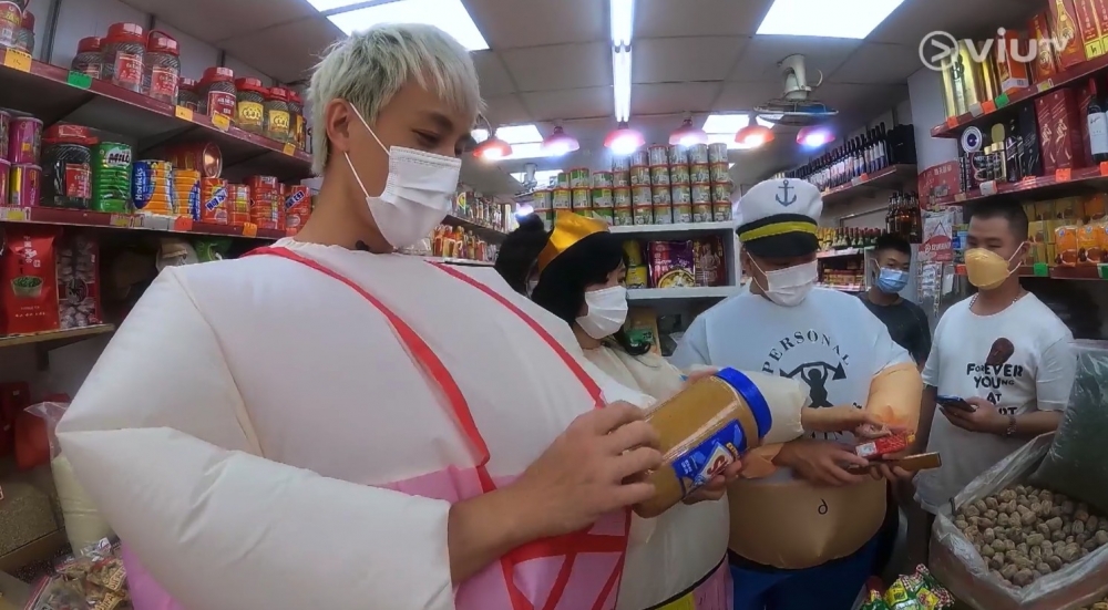 4人齊齊變大隻！