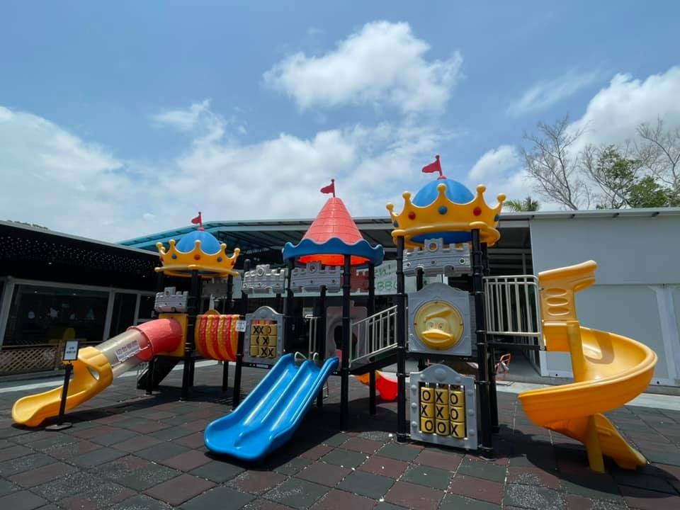 龍鼓灘海邊BBQ適合一家大細,大人享受美食,小朋友盡情放電!