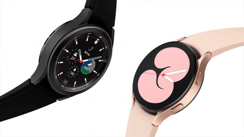 Galaxy Watch4的錶圈是簡潔的圓形,錶框觸控操作。