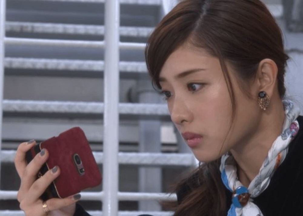 樓主指自己之前lunch嗰陣都係用手機睇