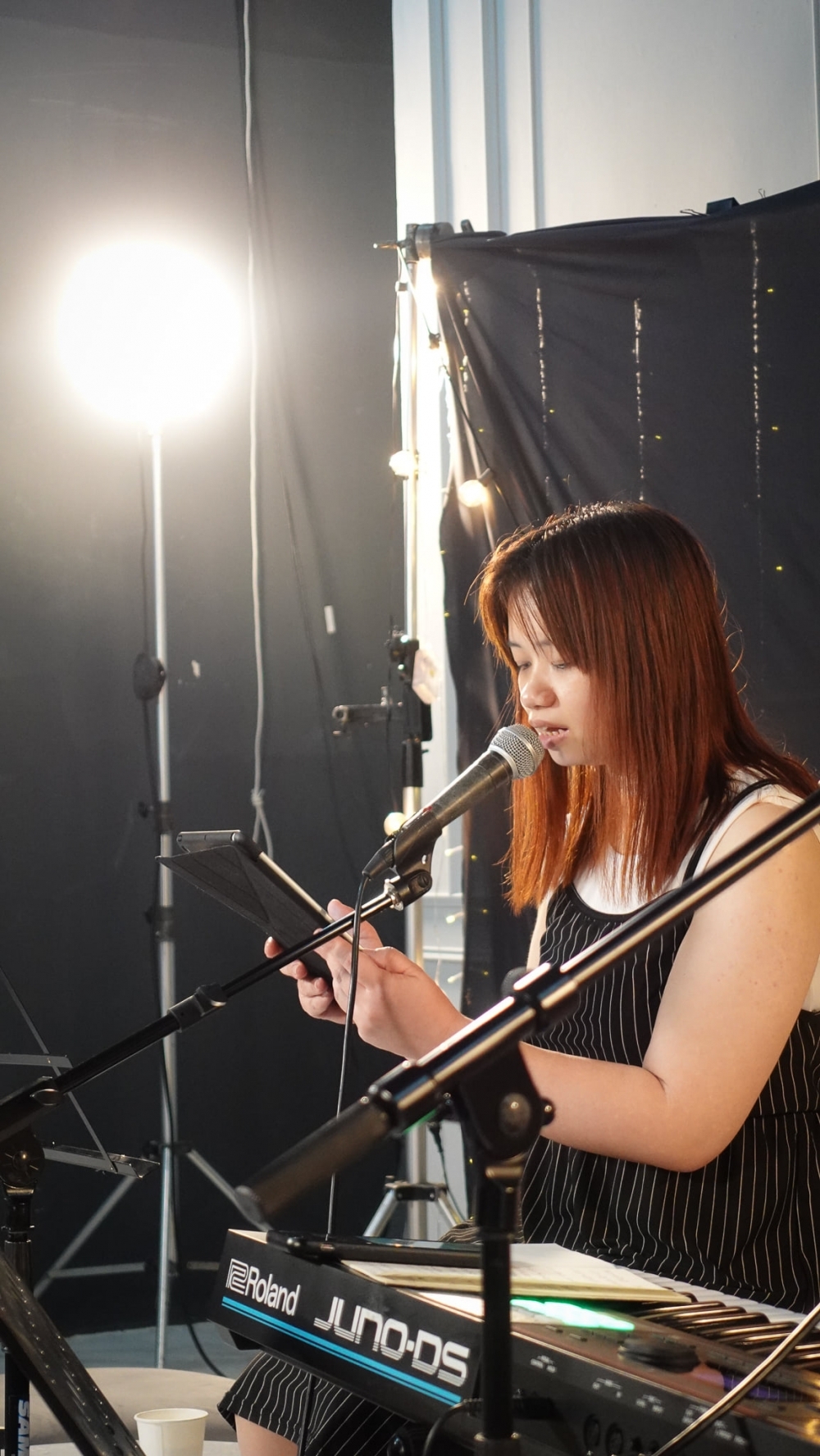 阿儀唔止開live唱歌