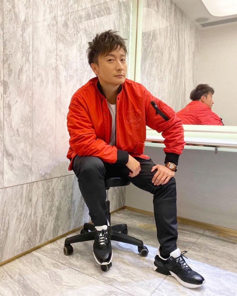 方力申於幾年前豪擲數千萬購入豪宅,估計身家過億