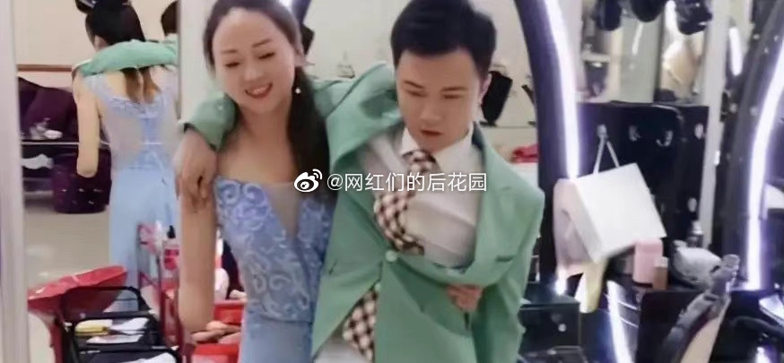 微博