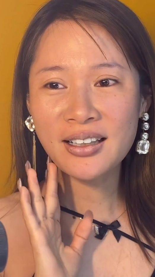 一熄濾鏡,佢即打回原型,同之前嘅美女完全唔同樣