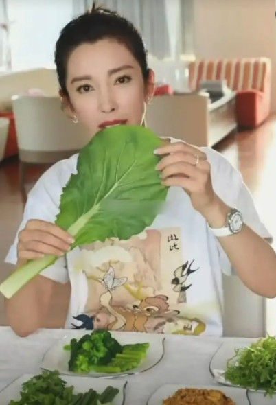 對洗菜特別執著?!