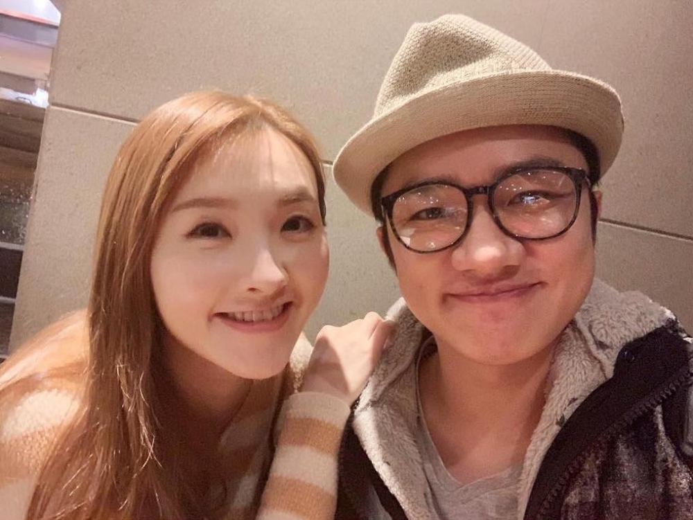 林欣彤2016年經理人公司轉去曾志偉、王祖藍合資經營嘅「手工藝創作」