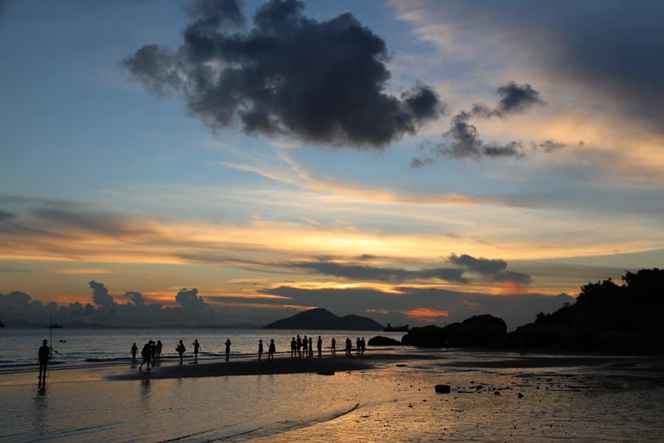 龍鼓灘海邊BBQ仲可以欣賞到超漂亮的無敵海景!