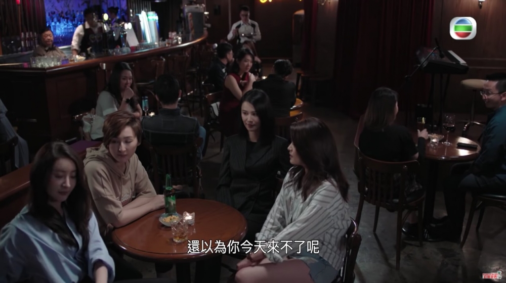 樓主指唔介意女友成日去搵班姊妹開茶點會,但係都唔好阻止男友搵班朋友飲下嘢、打下機