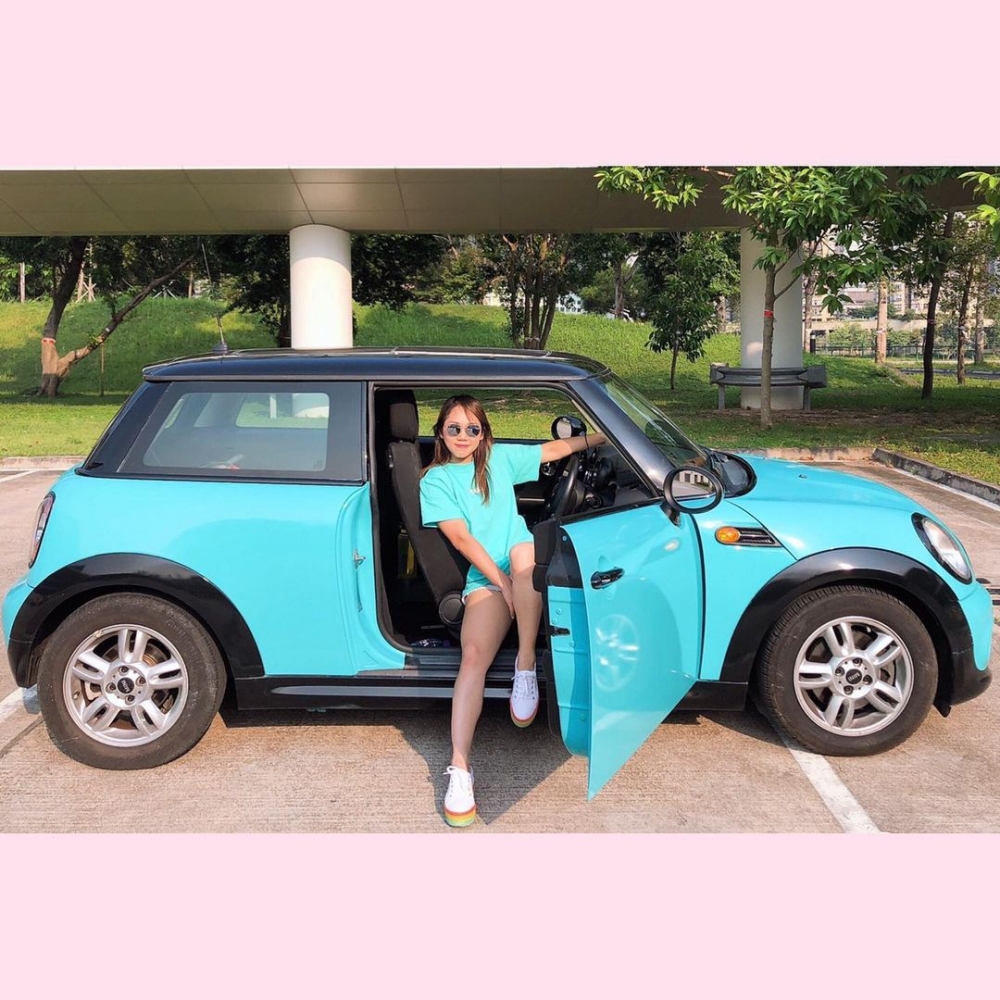 Grace於2019年買了一部車送俾自己的生日禮物。