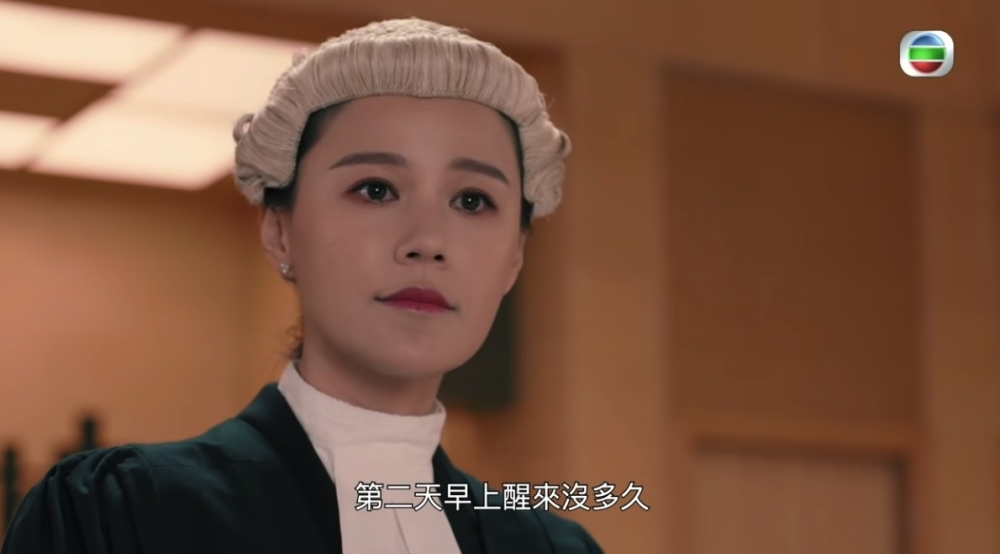 網民認為黃翠如演技差,未能將律師角色展現出來!