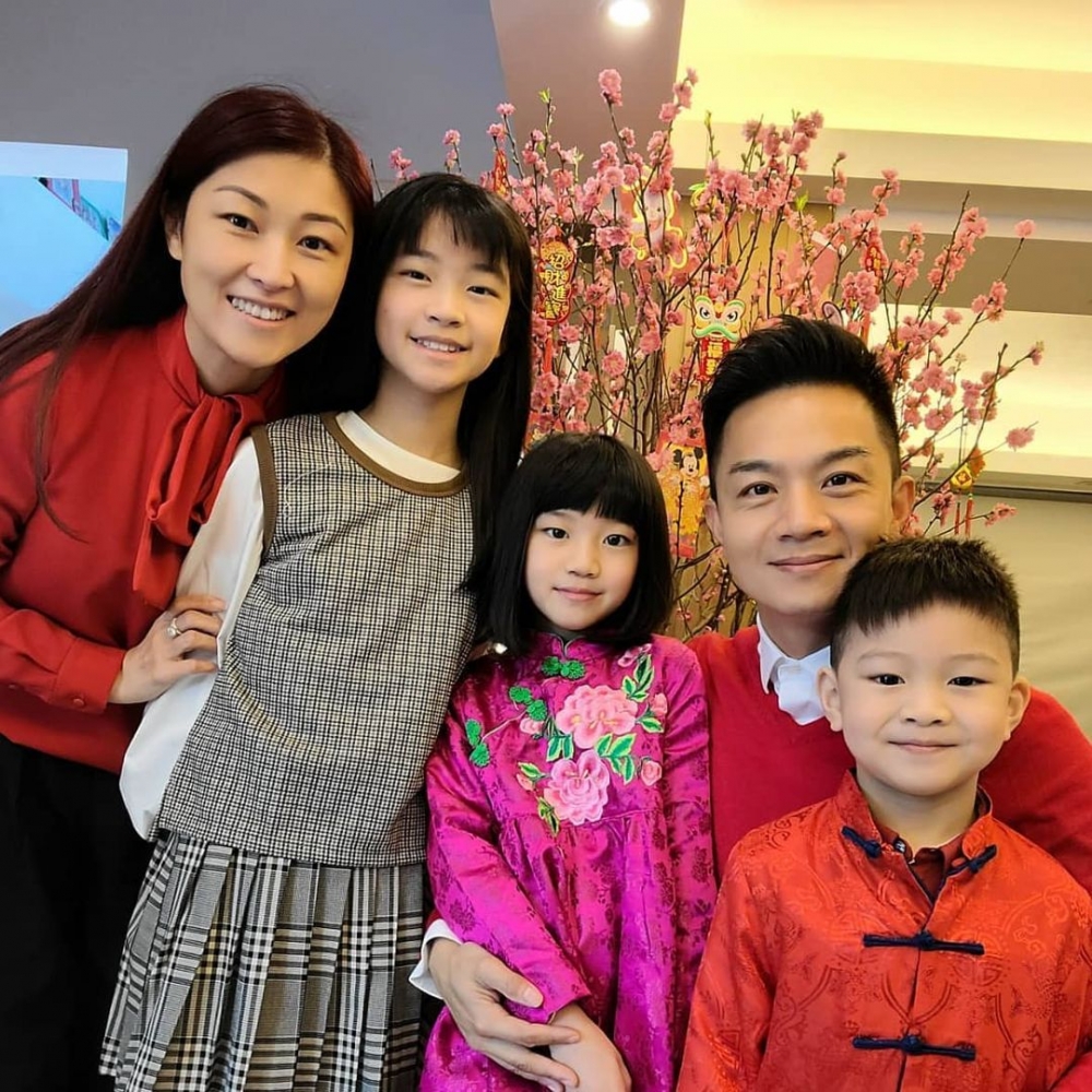 兩人婚後育有3名子女,一家5口十分幸福!