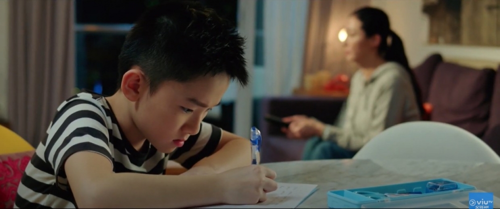 徐嘉謙演技被陳翹英讚賞。