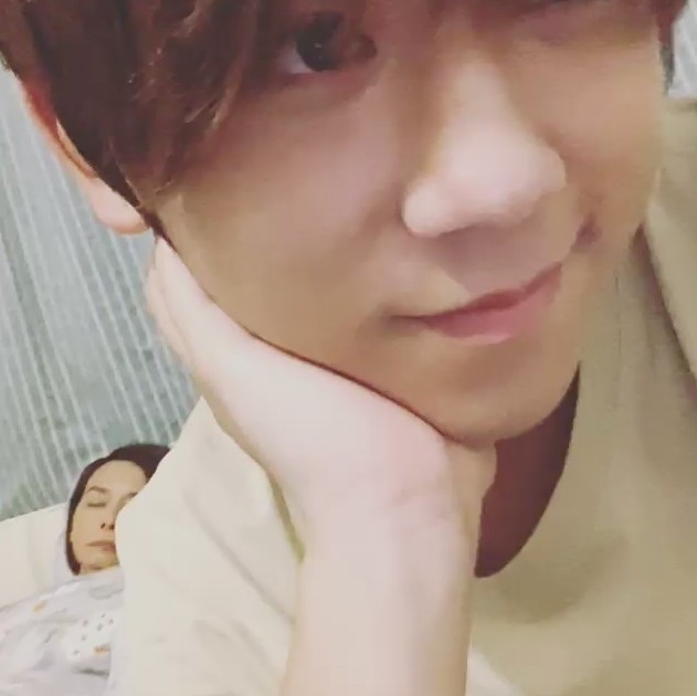 姜B竟大膽影低毛姐瞓覺樣