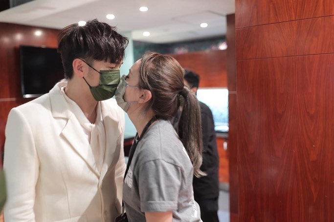 楊洛婷表示曾被舊公司要求整容！