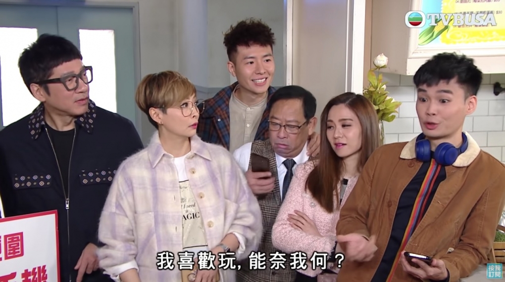 樓主都表示將會辭職,依家無視高層新訂規矩,繼續玩手機。