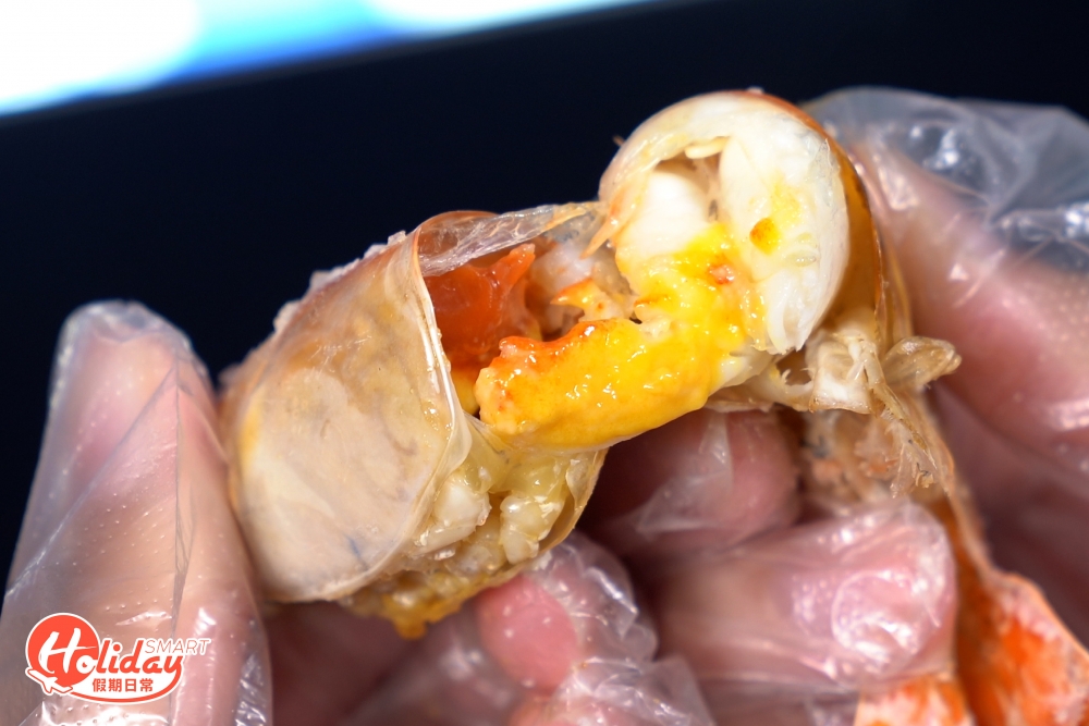 即釣即燒果然特別新鮮,剝開還見到蝦膏,喜歡食蝦一定不能錯過!