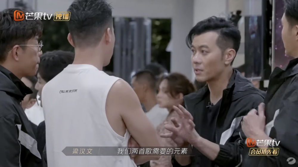 梁漢文就提議可以喺表演中加入Rap嘅元素