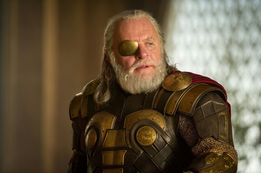 喺《雷神奇俠3:神域末日》飾演雷神父親嘅奧斯卡影帝Anthony Hopkins