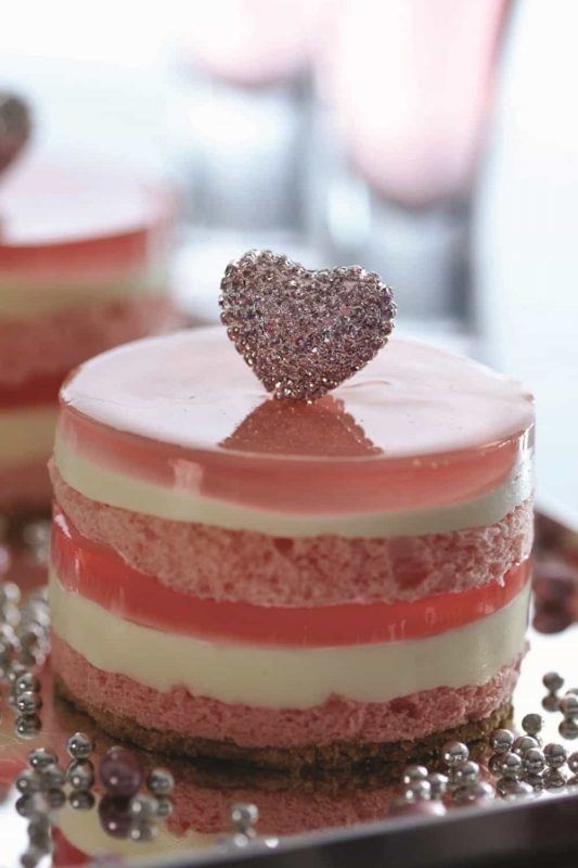 Ms B’s Cakery PINK DIAMOND HEART(6" $1,200 | 8" $1,800)