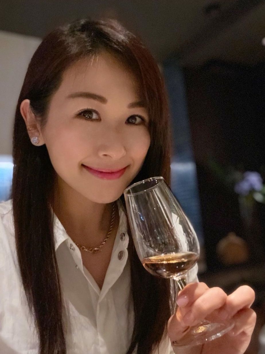 有指趙希洛早年以公司名義購入價值近$6,000萬嘅豪宅,現時巿值逾$8,000萬