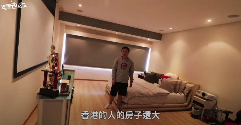 鍾培生房間設計簡約!