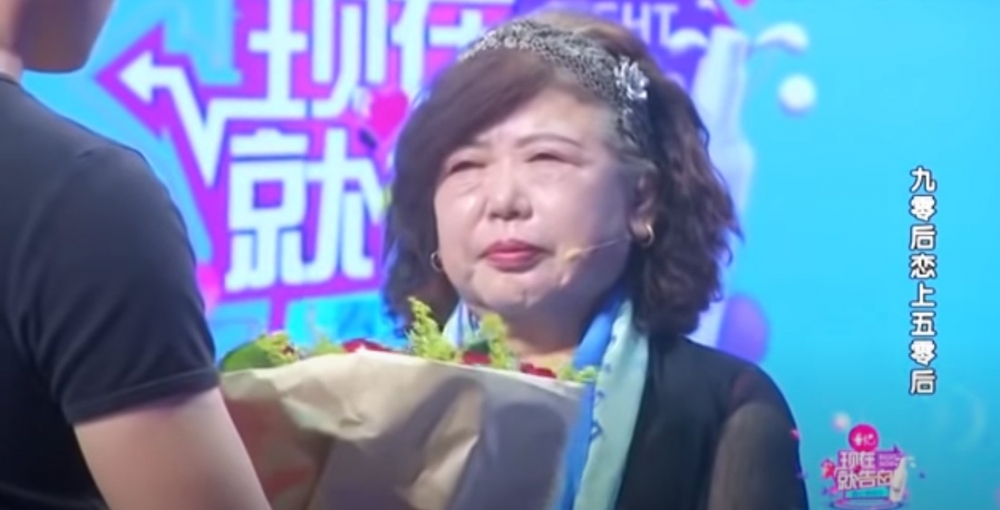 芹大媽被柱子嘅告白所感動到,決定繼續同佢拍拖!