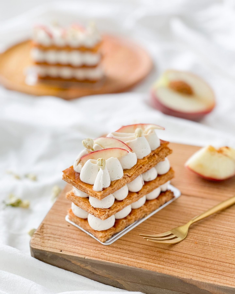 The Cakery Peachy Jasmine茉莉花茶千層酥($65/小|$600/大)