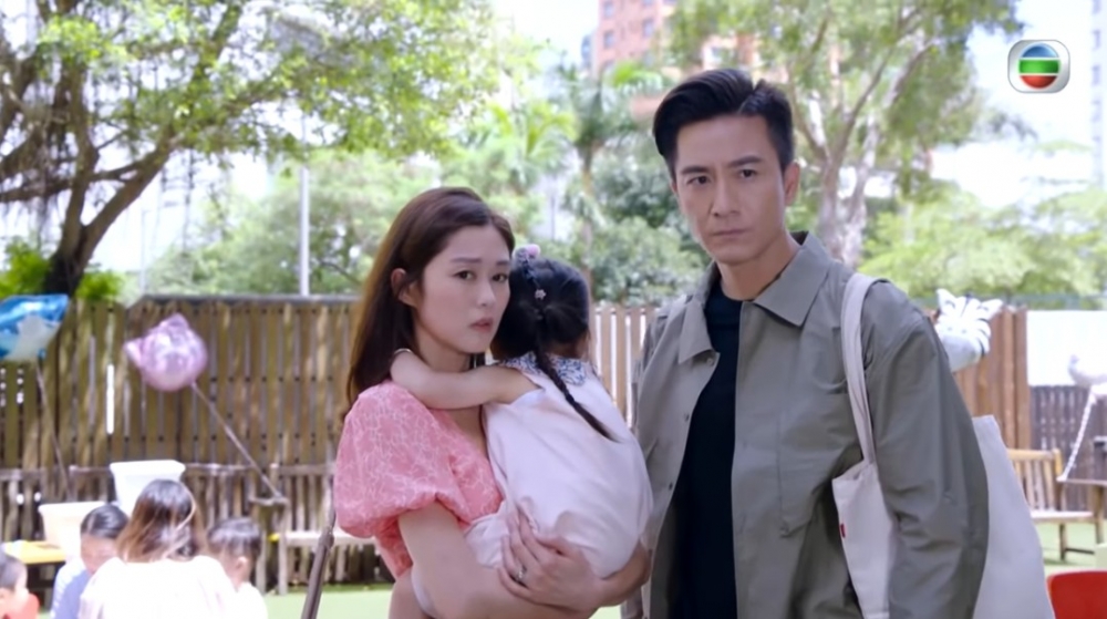 港媽周圍「要求」人讓坐俾仔仔坐!