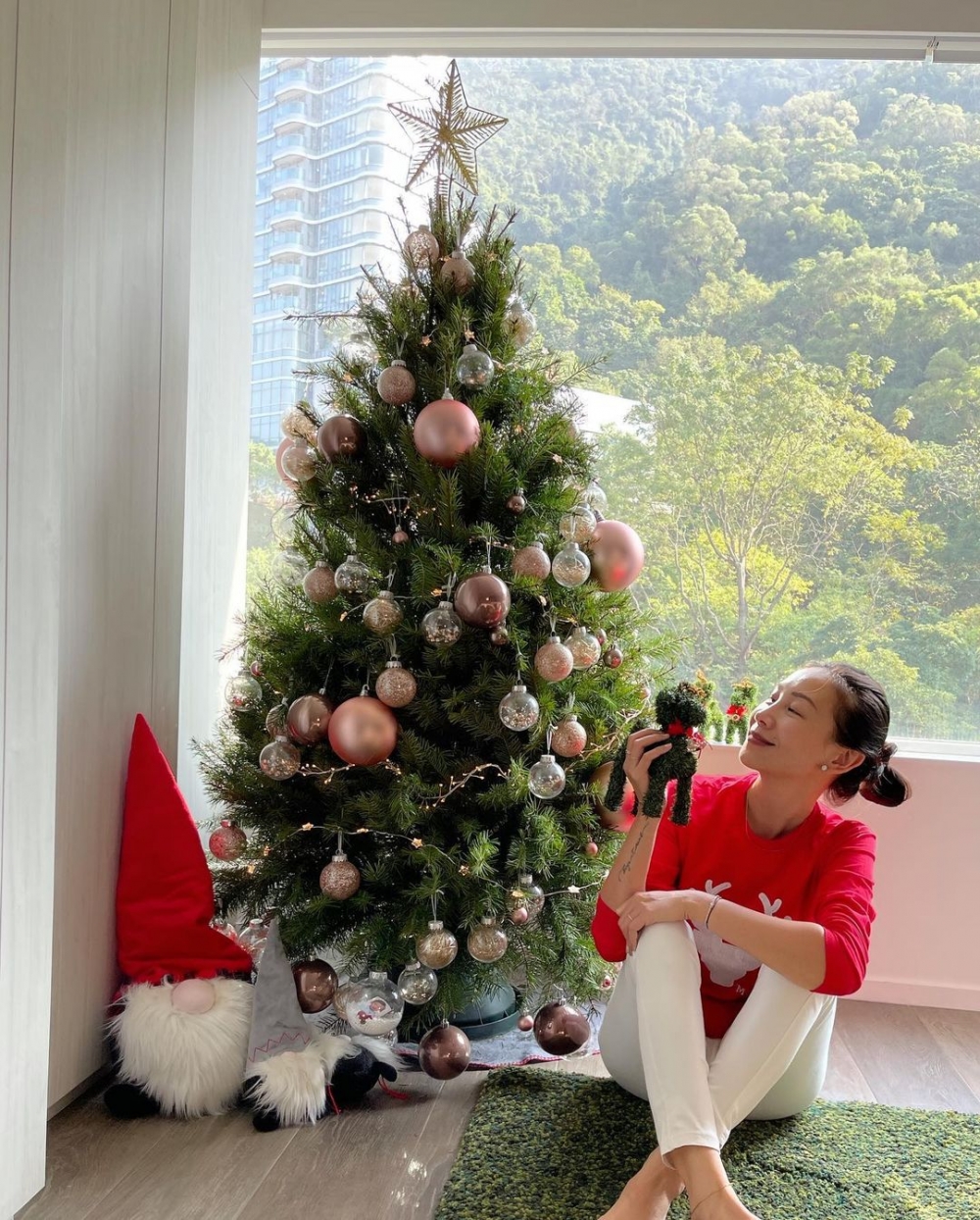 現年38歲嘅Angela早喺10年前就已經上車,27歲就擠身有樓一族