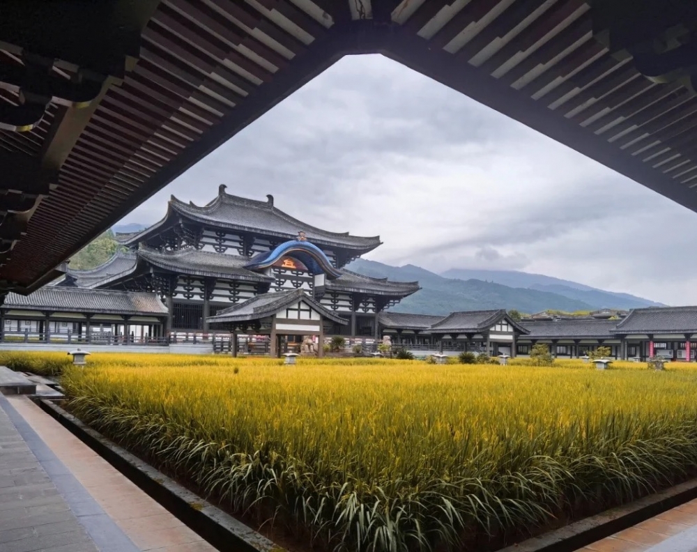 官方指:「重建的光明寺注重恢復盛唐風格」