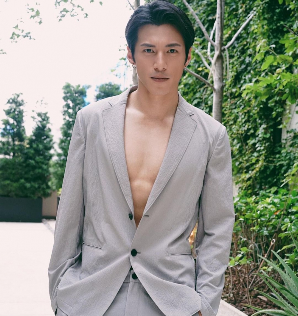 黃俊豪與個人IG上載同一眾富婆聚會合照
