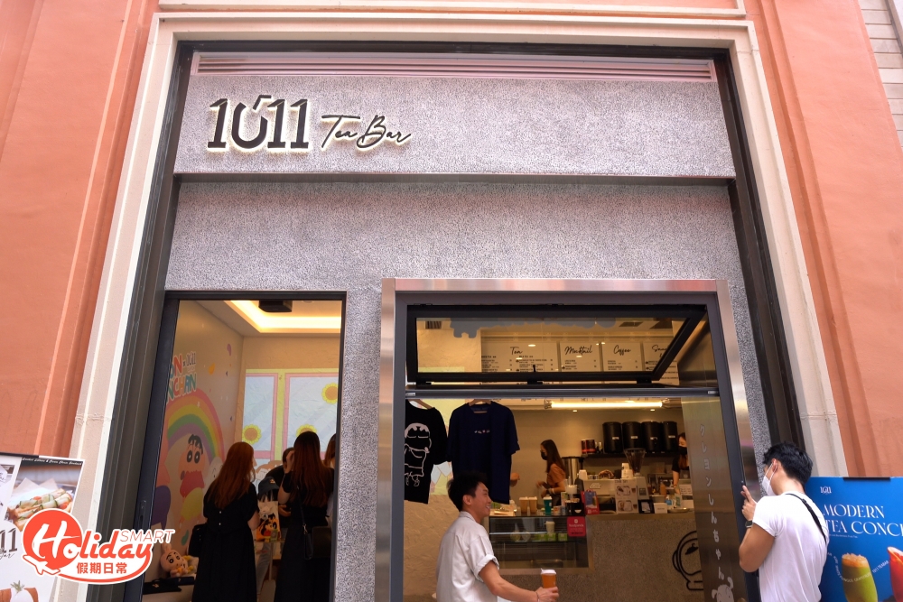 台灣人氣手搖飲品1011 SIPTEA聯乘蠟筆小新,由9月10日至10月10日將灣仔店打造成蠟筆小新主題店。