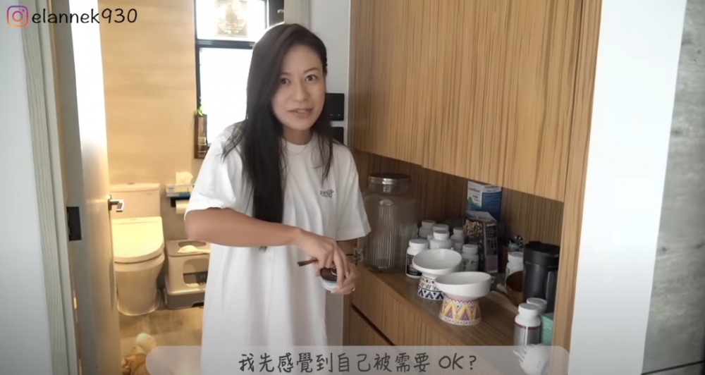 作為專業貓奴嘅江若琳,當然有留位置擺放貓貓嘅用品。