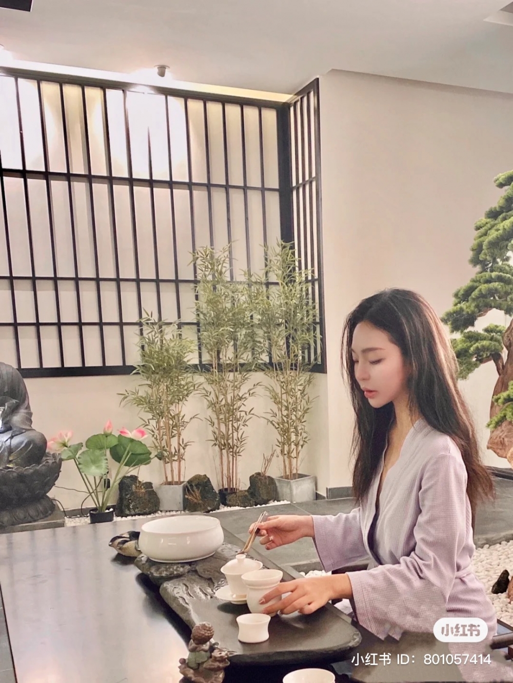 「品茶」都係佛媛嘅其中一項打卡pose