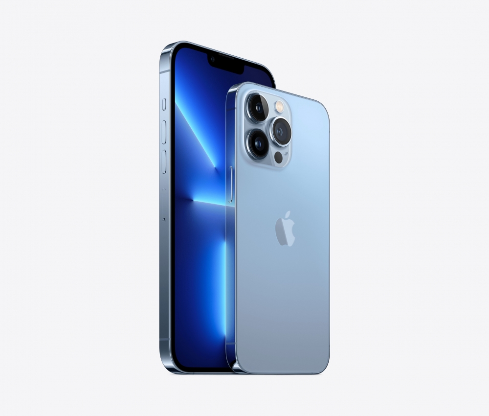 iPhone 13 Pro/Pro Max全新的天峰藍色,相當有質感~