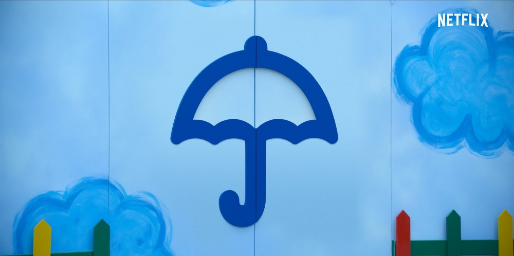 有網民發現雨傘的圖案不一致,最初下方呈波浪型。