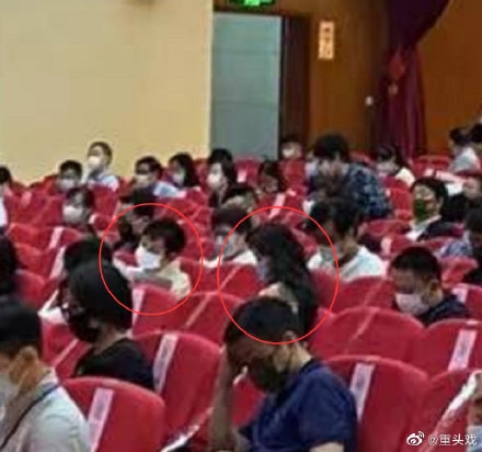 內地女星孫儷與唐嫣齊齊上堂學藝德。