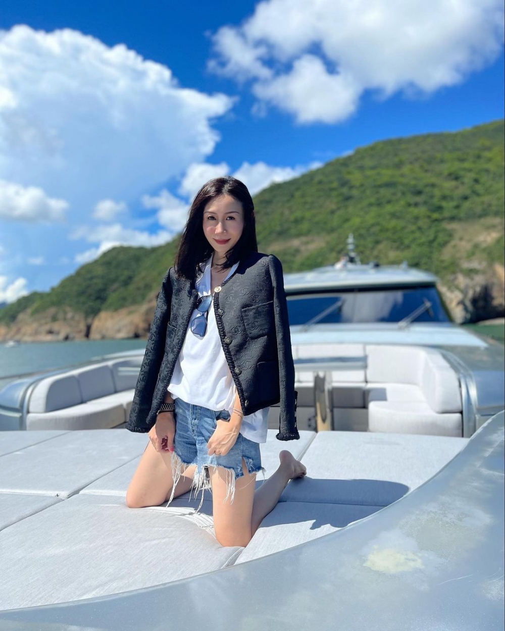 Angela經常喺IG大晒出海照