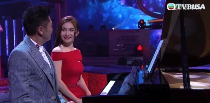 同囡囡一齊獻唱