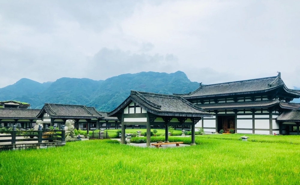 內地網民指光明寺似日式寺廟