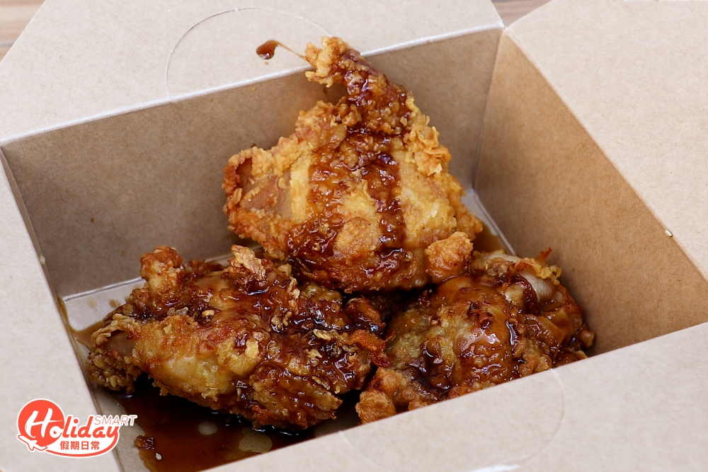 屯門時光雞重開後改名為「時光炸雞專門店」，繼續主打韓式炸雞，炸雞有6大口味。