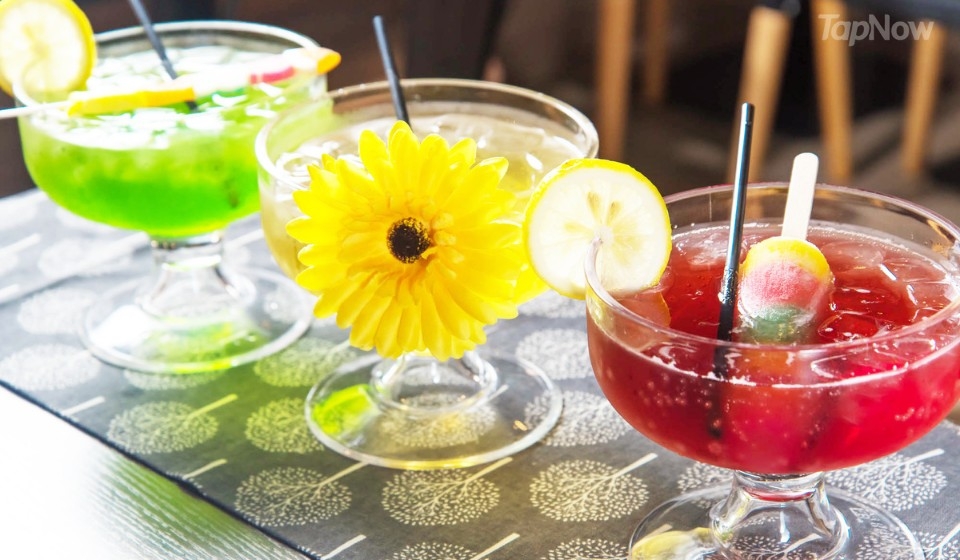 指定方案包指定飲品任飲。